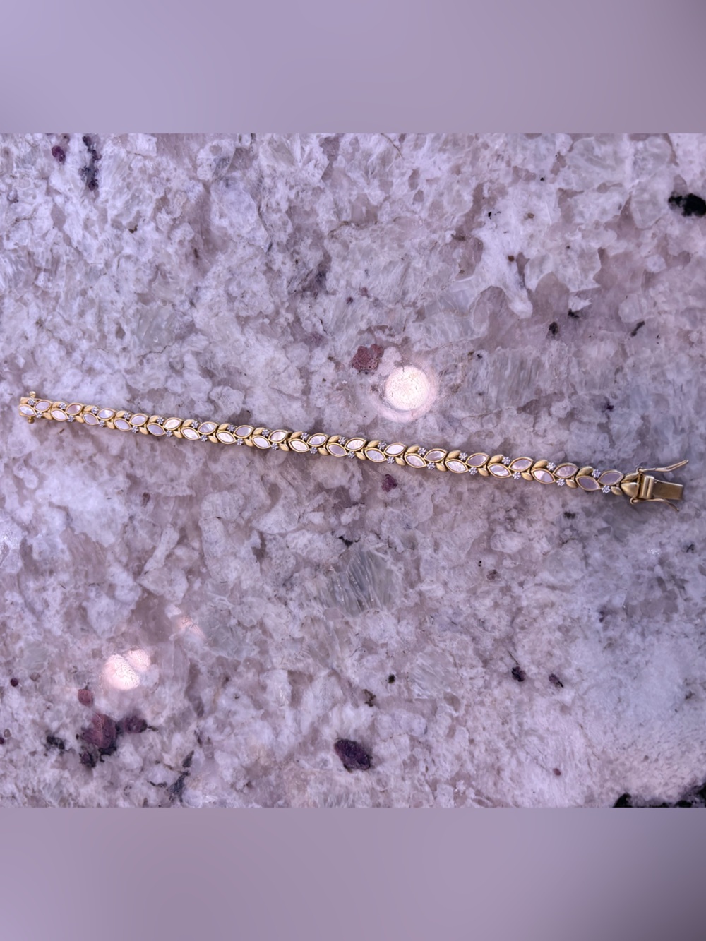 Freida Rothman Brooklyn in Bloom Mother-of-Pearl Leaf Bracelet LIKE NEW! - Picture 4 of 5